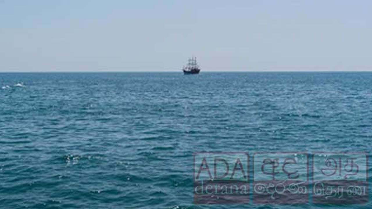  ஈரானிய கடற்படைக் கப்பலே விபத்து : 35 பேர் மீட்பு