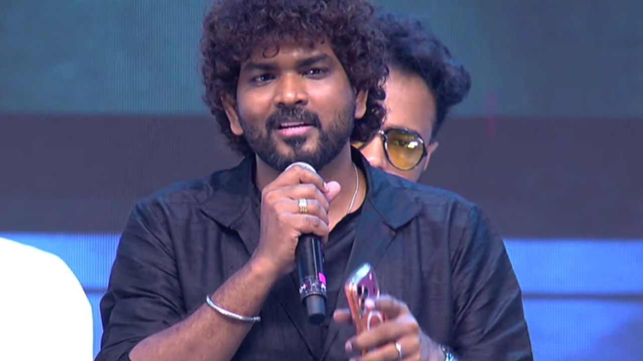 'நீ ஒரு மொக்க பீஸ்'னு சொன்னாங்க!