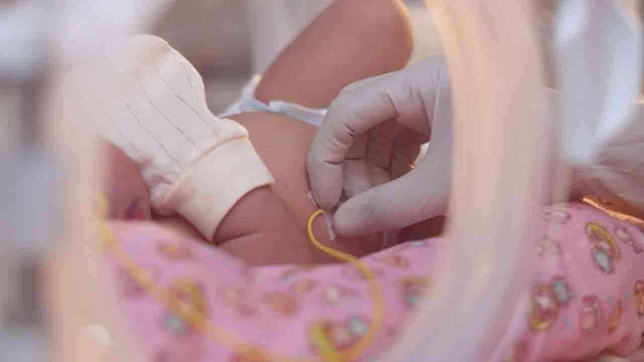 நவீனப்படுத்தப்பட்ட NICU பிரிவை அறிமுகப்படுத்தும் ஜோசப் பிரேசர்