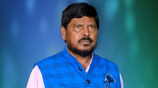 எம்.ஜி.ஆர், ஜெயலலிதா வரிசையில் விஜய் உள்ளார் 