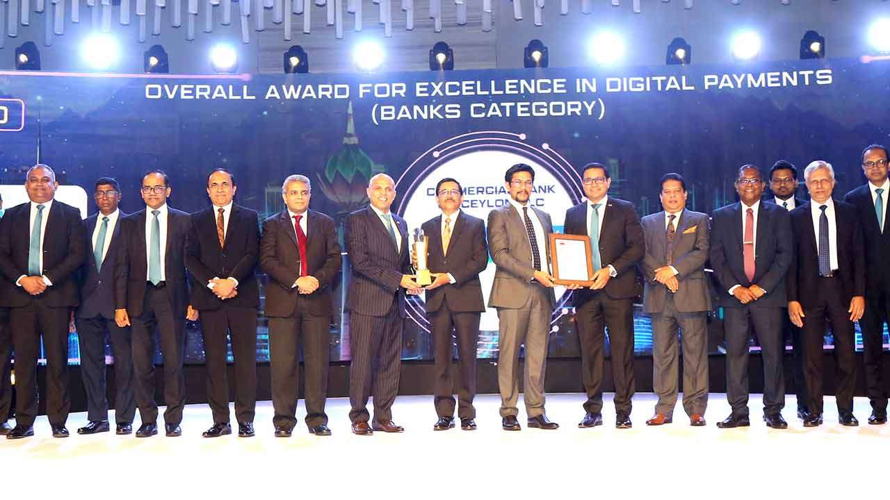 LankaPay தொழில்நுட்ப புத்தாக்க விருதுகள் 2026 நிகழ்வில் டிஜிட்டல் வங்கிச் சேவையில் உயரிய விருதுகளைப் பெற்று கொமர்ஷல் வங்கி சாதனை படைத்தது