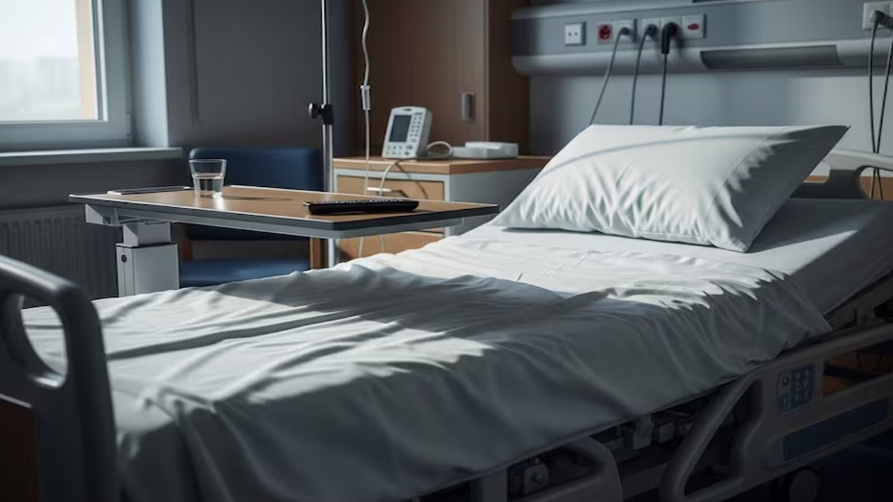 வைத்தியசாலைகளில் ஏன் வெள்ளை விரிப்புகள் மட்டுமே பயன்படுத்தப்படுகின்றன?