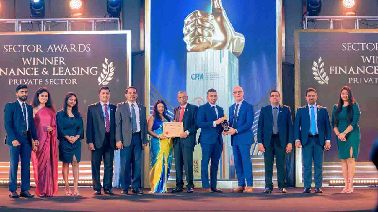 BMPC Awards 2026 நிகழ்வில் இரண்டு முக்கிய விருதுகளை வென்ற HNB FINANCE PLC