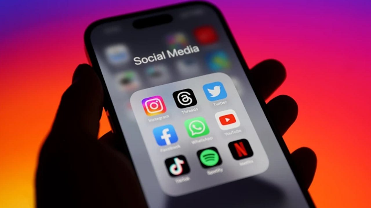 கையடக்க தொலைபேசி செயலி பதிவிறக்கத்தில் இந்தியா தொடர்ந்து முதலிடம்!