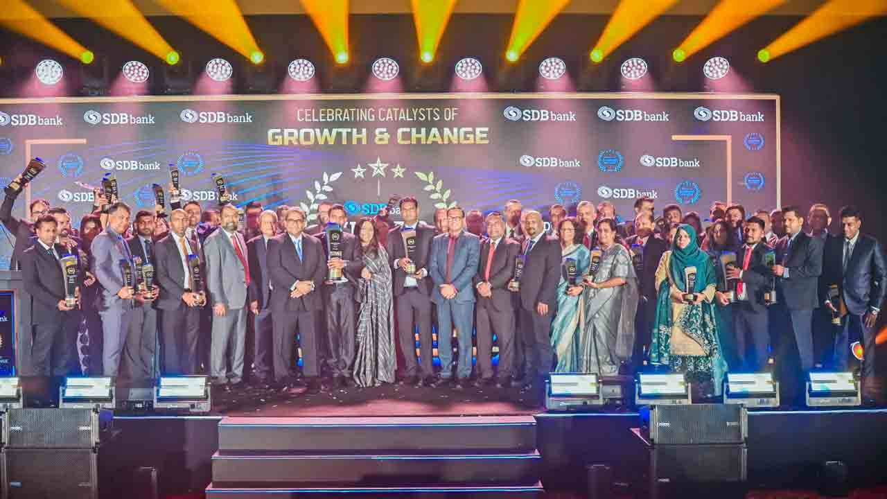 SDB வங்கியின் வணிக விருதுகள் 2025 - “வளர்ச்சி மற்றும் மாற்றம் ஆகியவற்றுக்கான வழிகாட்டிகளைப் போற்றிப் பாராட்டும் நிகழ்வு”