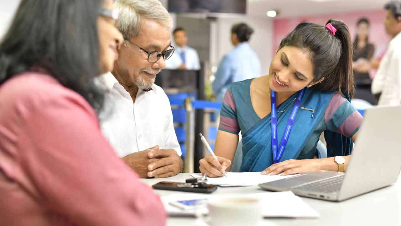 கொமர்ஷல் வங்கி, Global Finance சஞ்சிகையினால் 24வது ஆண்டாக  இலங்கையின் சிறந்த வங்கி என பெயரிடப்பட்டது