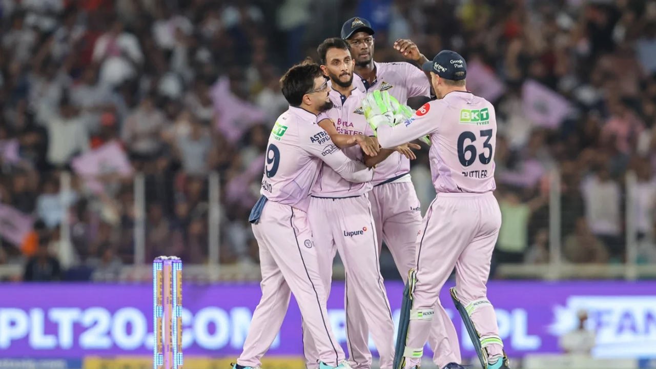 புள்ளிப்பட்டியலில் முதலிடத்துக்கு முன்னேறியது குஜராத்!
