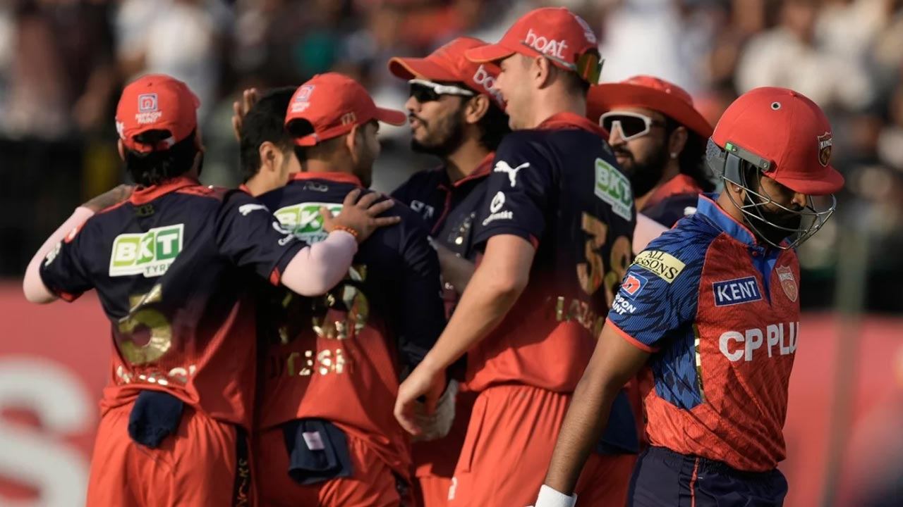 பஞ்சாப்பை வீழ்த்தி பிளேஓப் சுற்றுக்கு முன்னேறிய RCB 