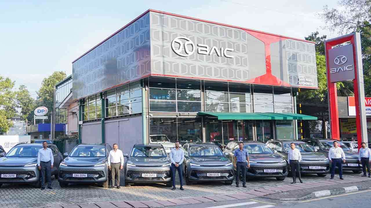 BAIC X55 வாகனத் தொகுதிகளை Chevron Lubricants Lanka நிறுவனத்திற்கு விநியோகித்த David Pieris Automobiles நிறுவனம்