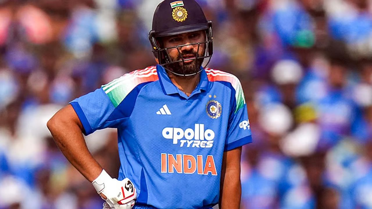 ராகுல் டிராவிட் சாதனையை சமன் செய்த ரோகித் சர்மா!
