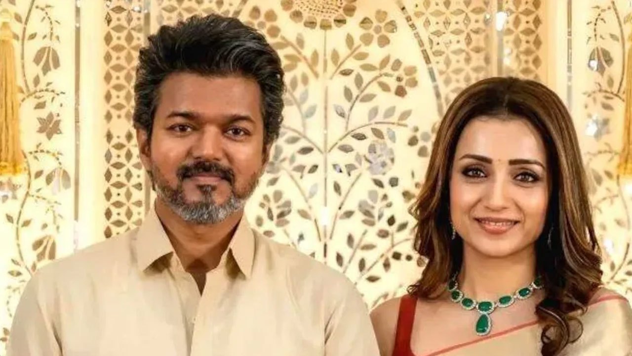 விஜய்யை Unfollow செய்த த்ரிஷா! 