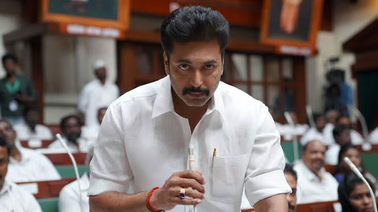 ஒகஸ்டில் வெளியாகும் ரவிமோகனின் கராத்தே பாபு!