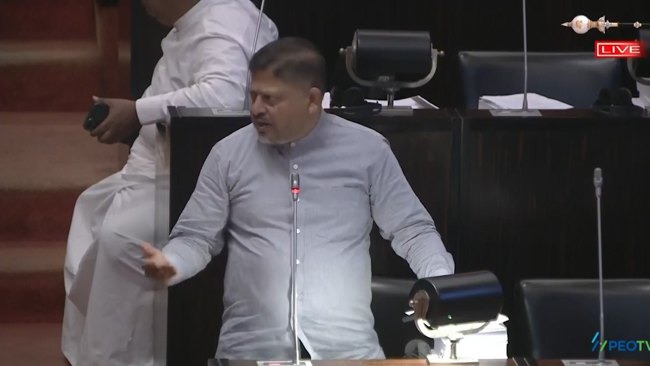 சிறுவர் பாடசாலை ஆசிரியர்களுக்கு நிரந்தர நியமனம் வழங்க வேண்டும்!