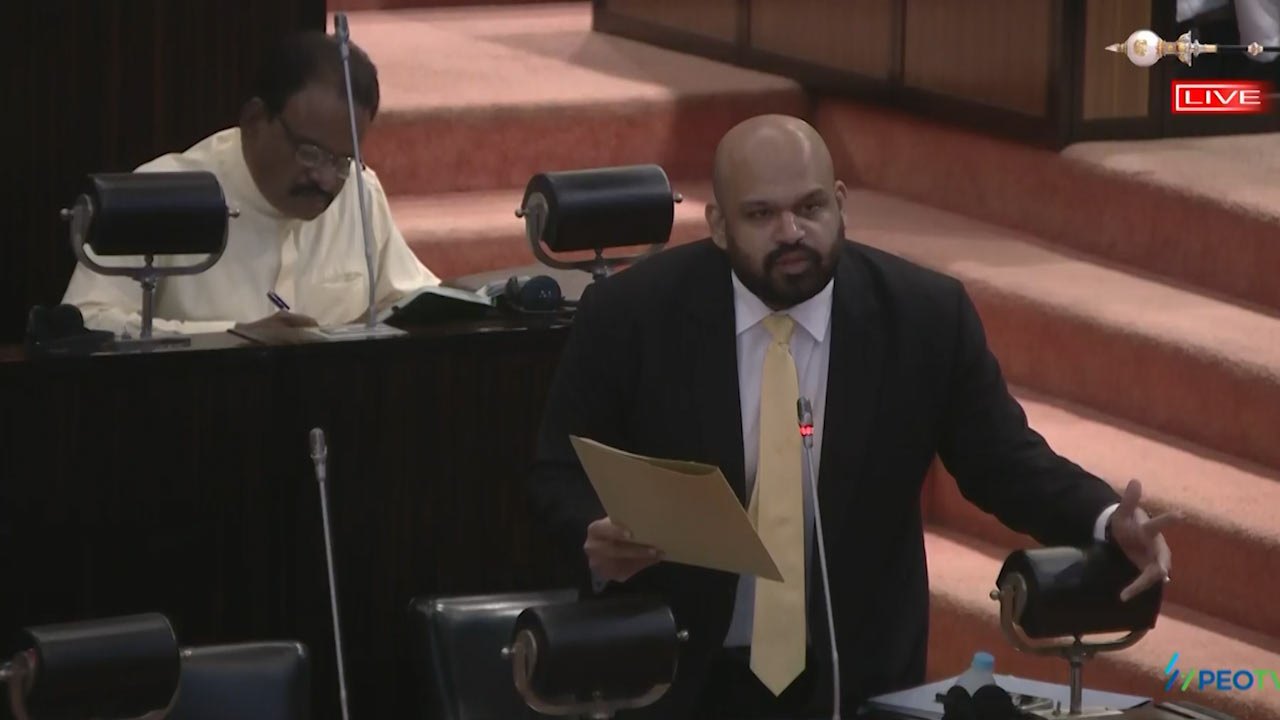 ஓரே மாவட்டத்தில் இரண்டு சட்டம்!